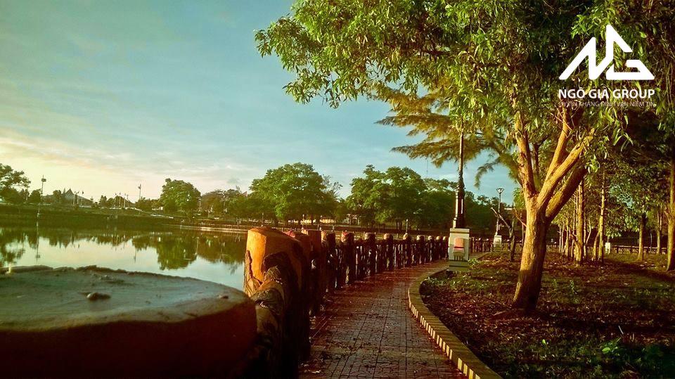 Hồ Xuân Hương mang vẻ đẹp hoang sơ nhưng đầy thơ mộng
